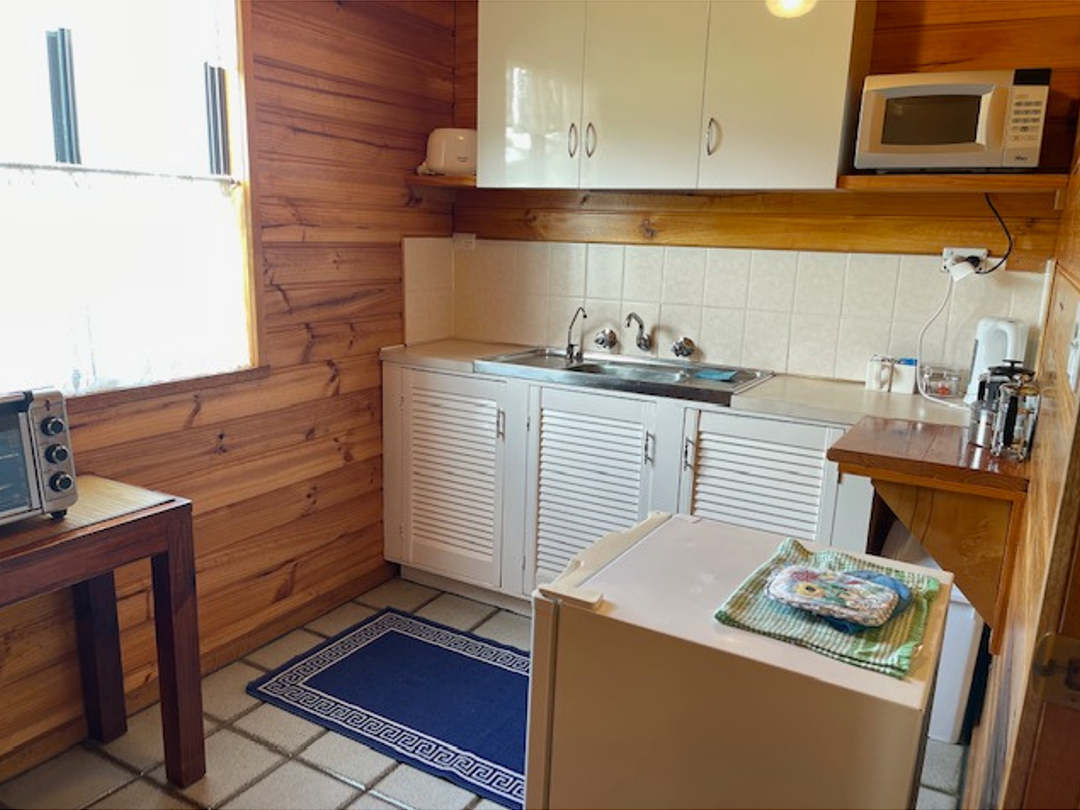 cottage kitchenette